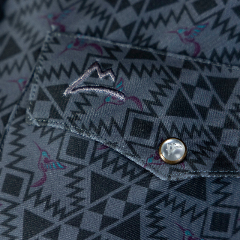 Camisa Vaquera Dama Estampado Mosaico Colibrí